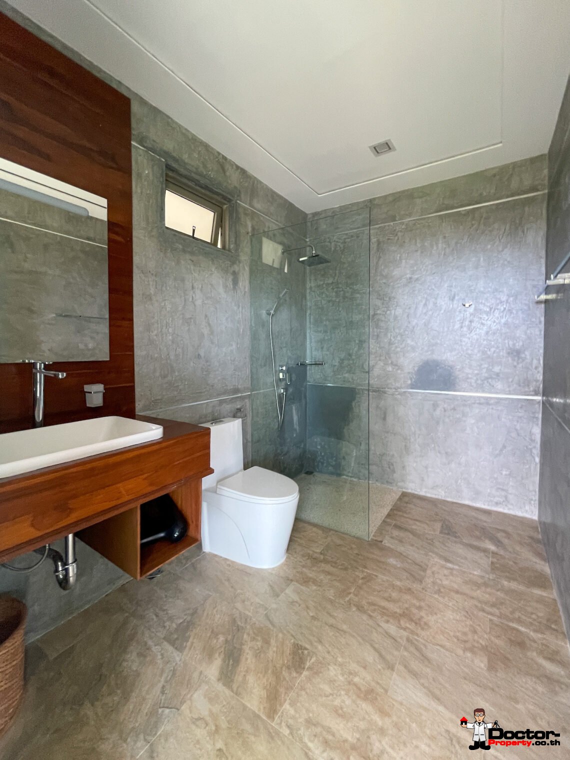 Spacious 5 Bedroom Pool Villa in Chaweng Noi, Koh Samui – For Sale